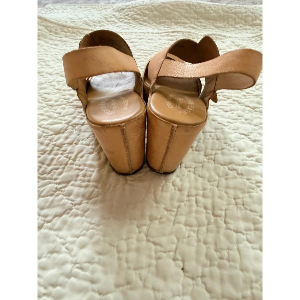 Kork-Ease Womens Tan Leather Platform Slingback Sandals K60602 Size 8M